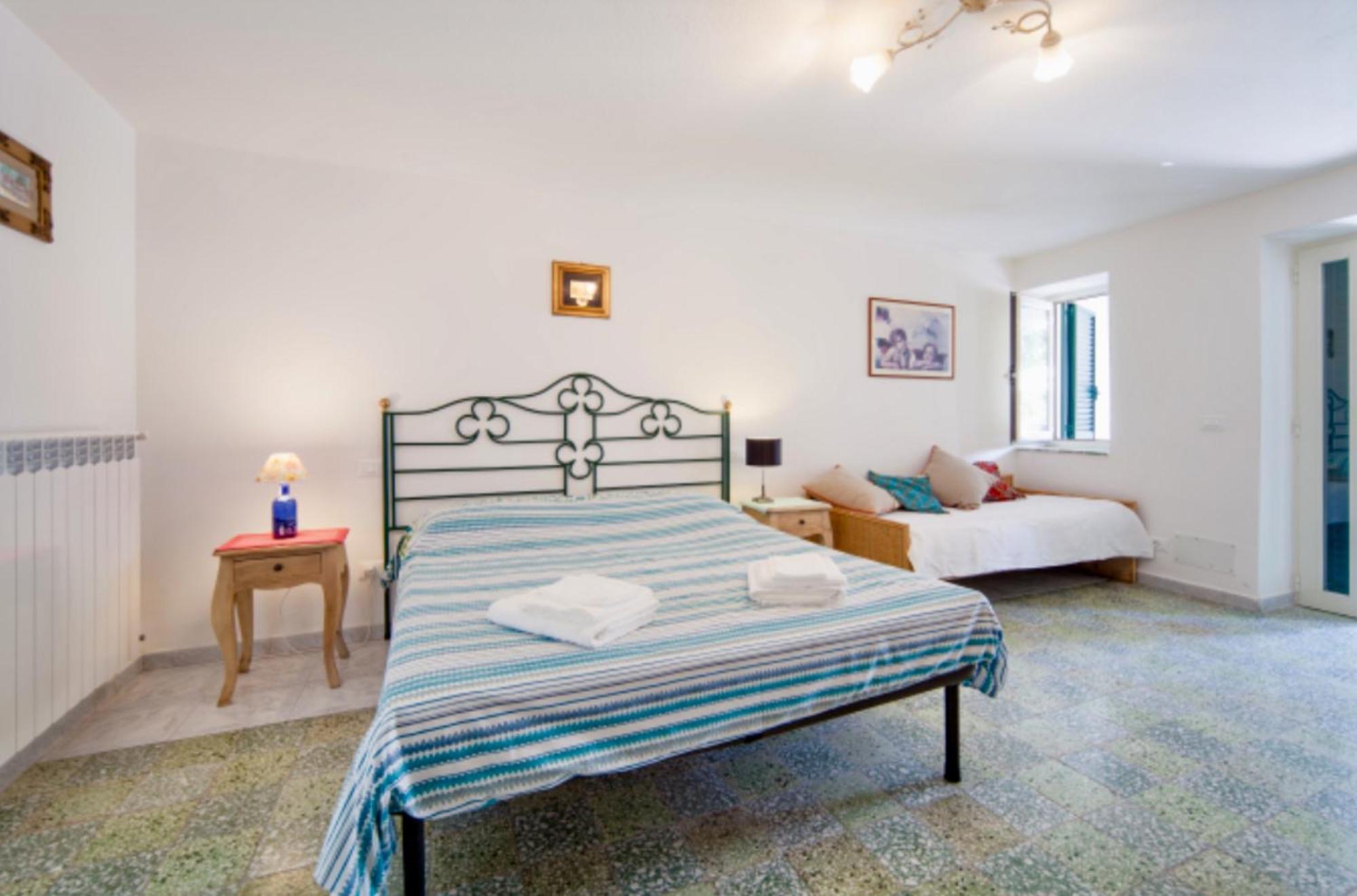 Villa Vincenzo Di Meglio Barano dʼIschia Стая снимка
